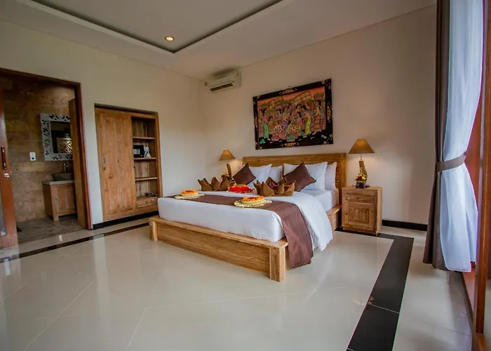 Paras Guest house 4*
